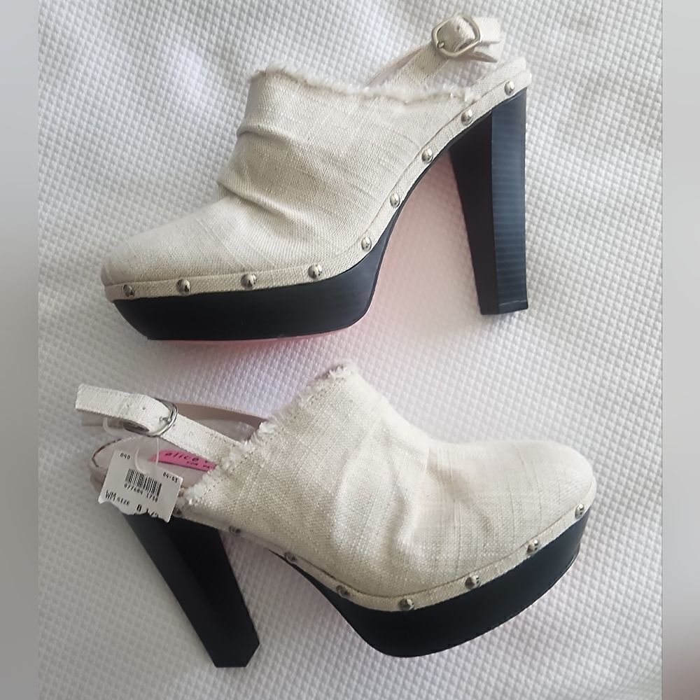 Alice + Olivia Cream and Black Mules with Platform